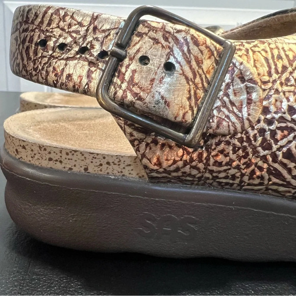 SAS Relaxed Walking Sandals Tripad Comfort Gold Snakeskin Print. Size 7 1/2. - Picture 13 of 13